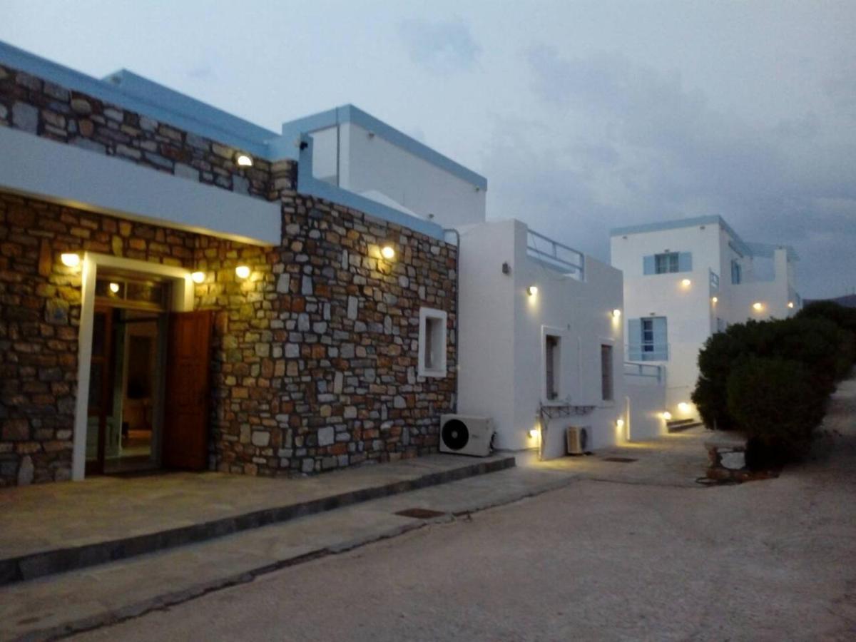 Horizon Blue Hotel Kini Exterior foto